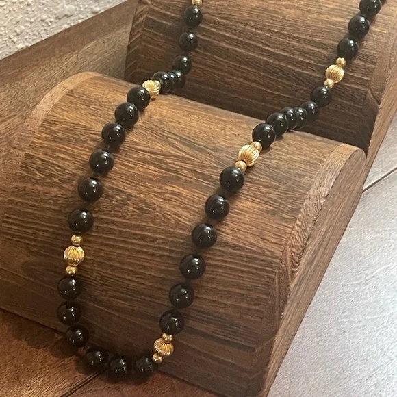 14KT Yellow Gold Beaded Station Black Onyx Beaded Necklace 34” Length - Picture 8 of 16